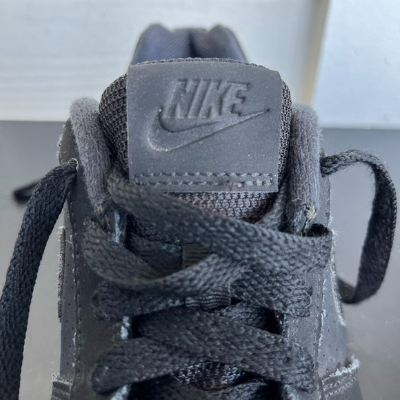 Nike Kids Court Borough Low 2 Grade School Black Shoes Sneakers Size 3.5 - Picture 11 of 12